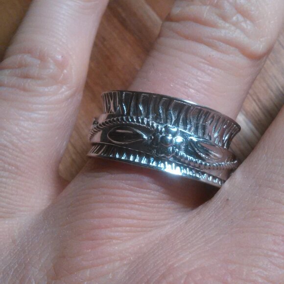 Sterling Silver Spinner Band Ring (size 8) - Picture 9 of 13